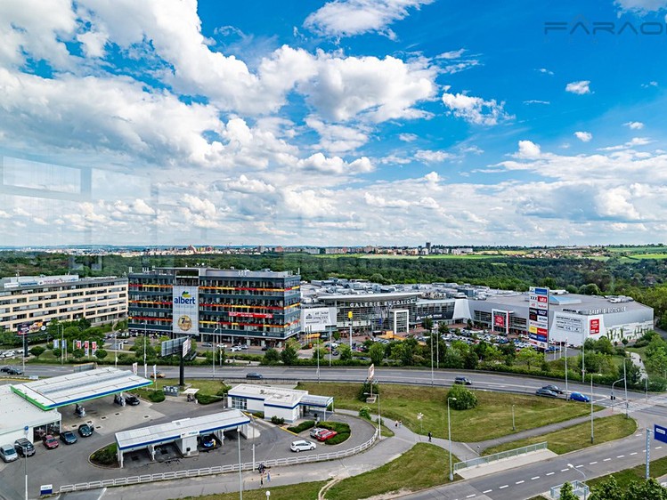 Pronájem kanceláře 649 m² - foto 2