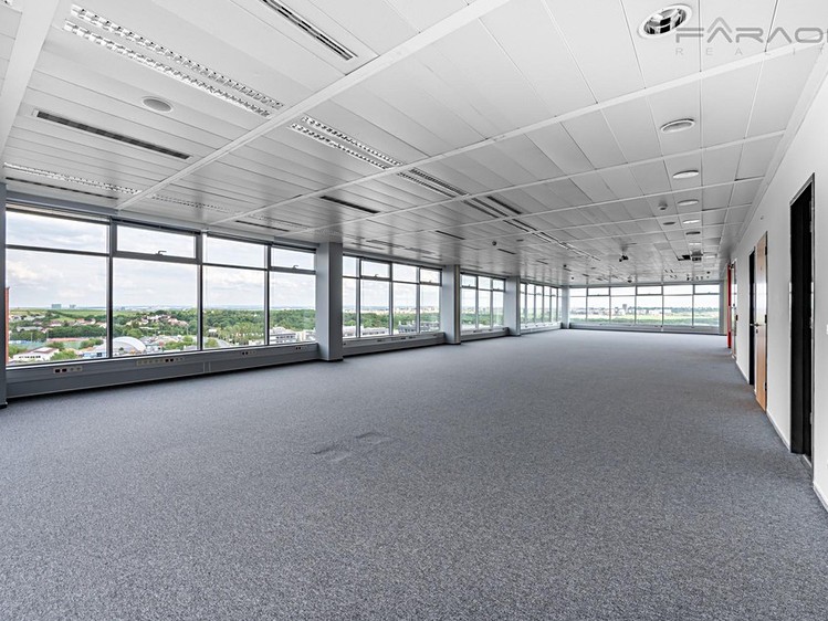 Pronájem kanceláře 649 m² - foto 3