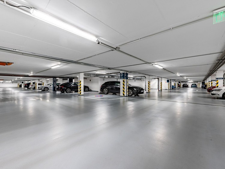 Pronájem kanceláře 173 m² - foto 7