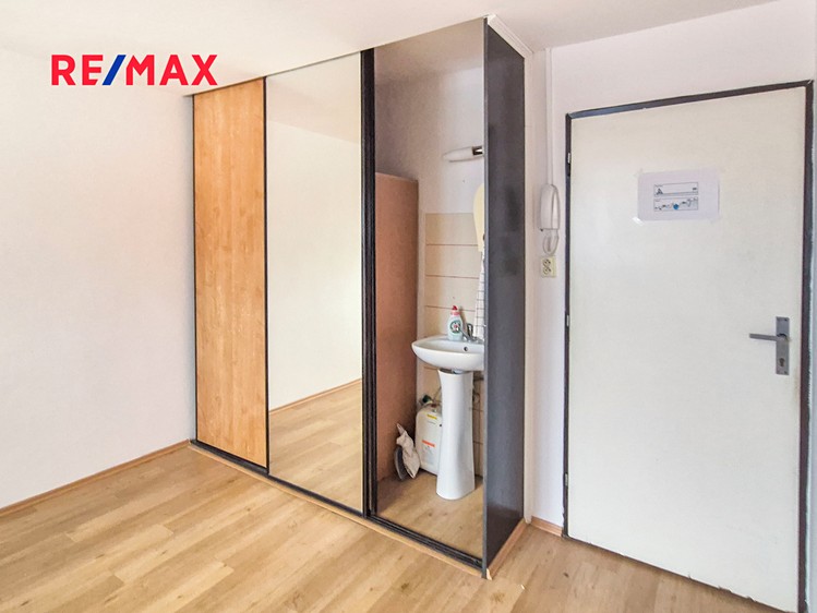 Pronájem kanceláře 32 m² - foto 5