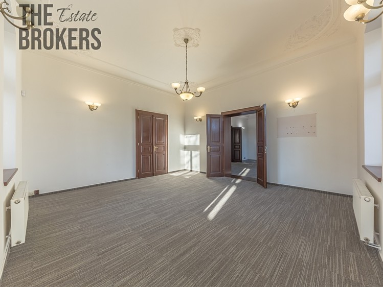 Pronájem kanceláře 230 m² - foto 2