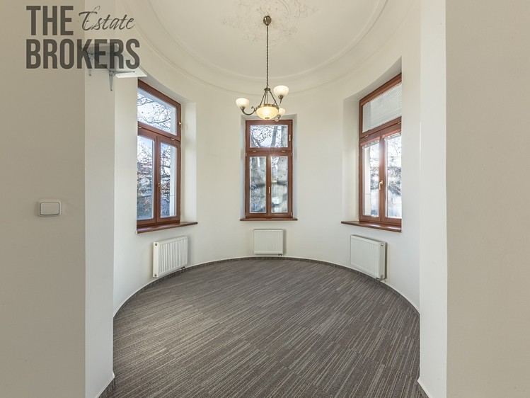 Pronájem kanceláře 230 m² - foto 3