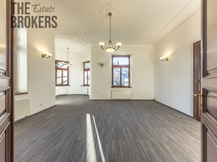 Pronájem kanceláře 230 m² - foto 4