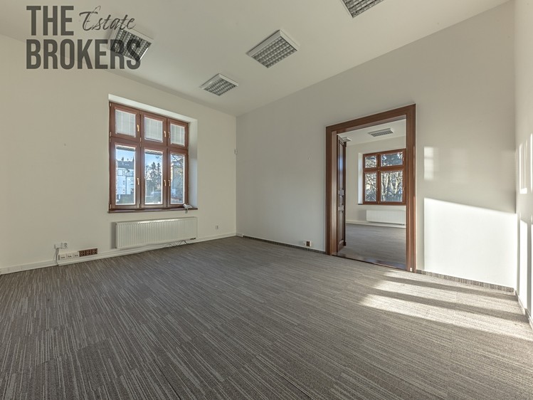 Pronájem kanceláře 230 m² - foto 7