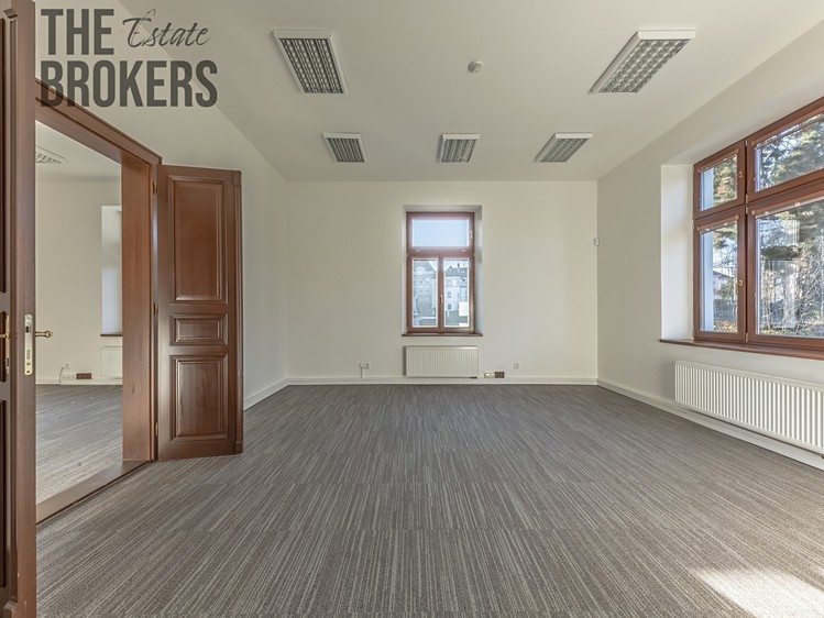 Pronájem kanceláře 230 m² - foto 8