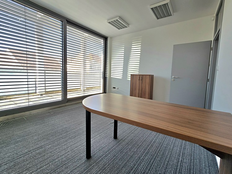 Pronájem kanceláře 25 m² - foto 6