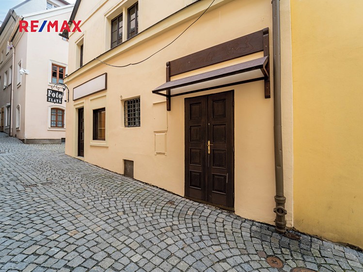 Pronájem obchodního prostoru 142 m² - foto 3