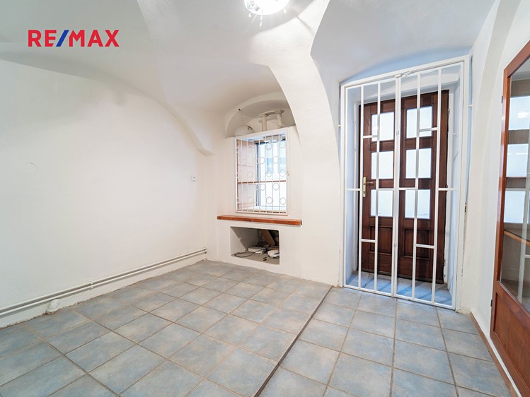 Pronájem obchodního prostoru 142 m² - foto 5