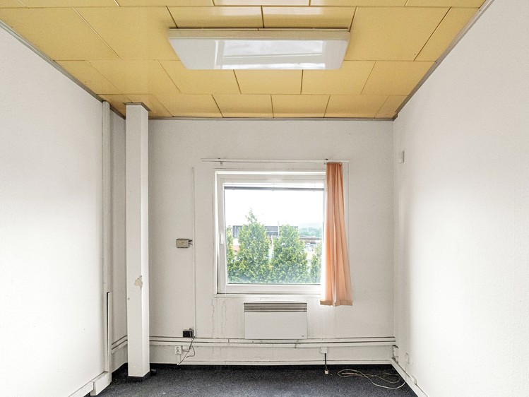 Pronájem kanceláře 357 m² - foto 4