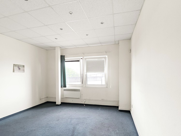 Pronájem kanceláře 357 m² - foto 5