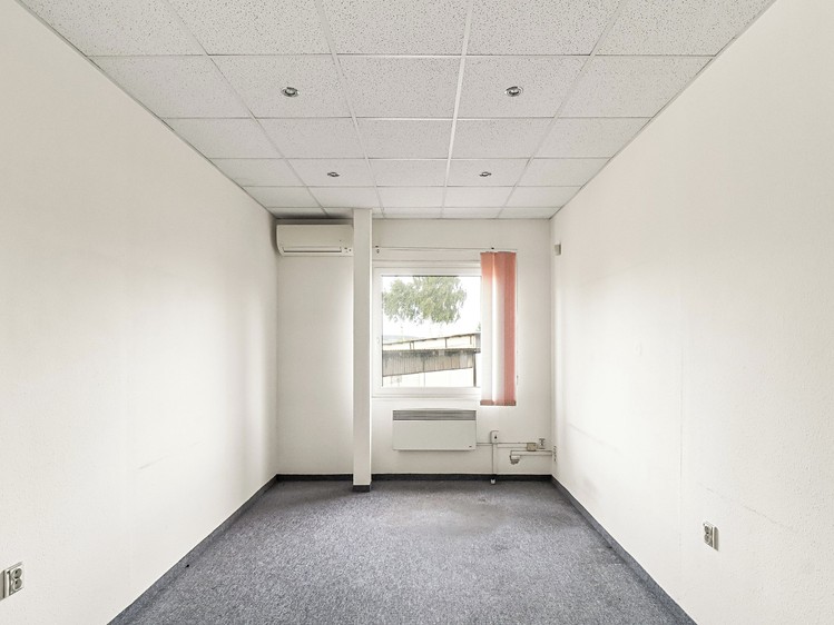 Pronájem kanceláře 357 m² - foto 7