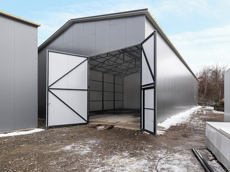 Pronájem skladového prostoru 215 m² - foto 1
