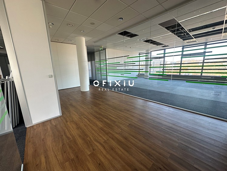 Pronájem kanceláře 500 m² - foto 8