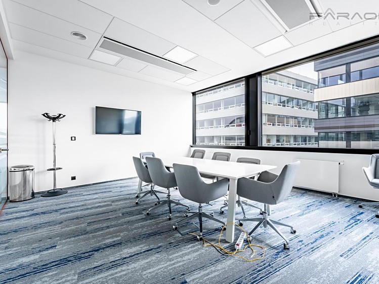Pronájem kanceláře 800 m² - foto 6