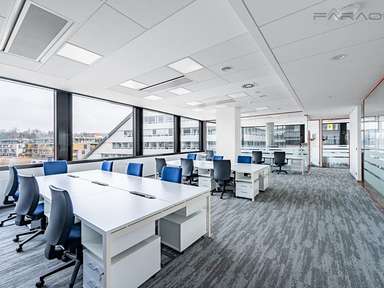 Pronájem kanceláře 800 m² - foto 8
