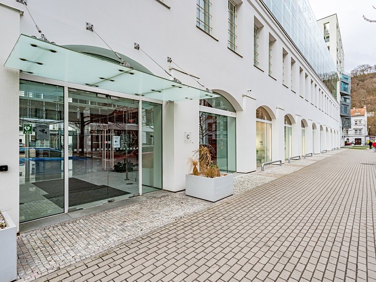 Pronájem kanceláře 488 m² - foto 1