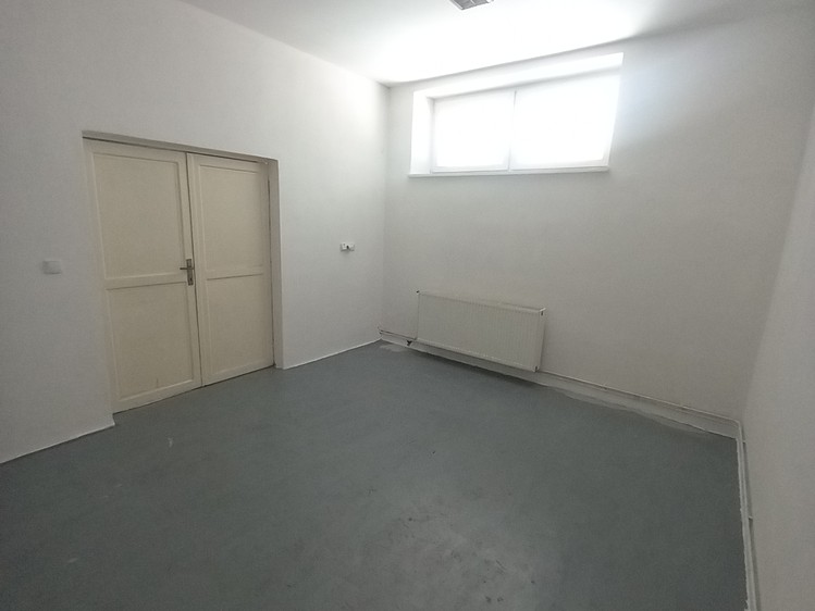 Pronájem komerční nemovitosti 700 m² - foto 8