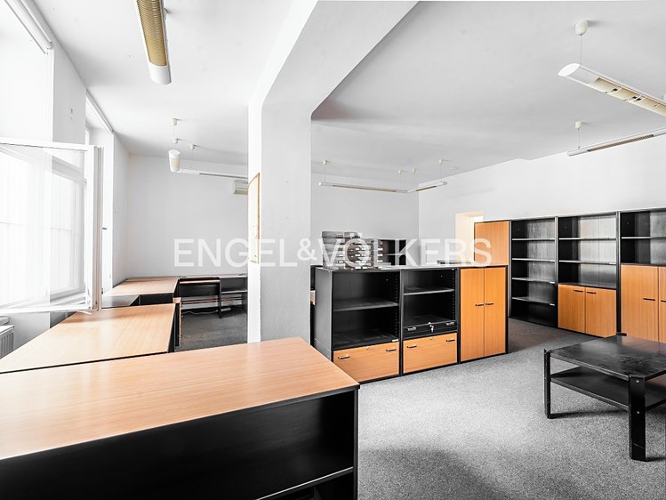 Pronájem kanceláře 277 m² - foto 2