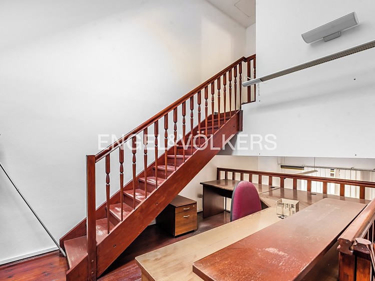 Pronájem kanceláře 277 m² - foto 8