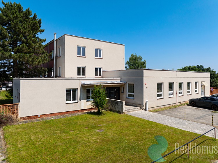 Pronájem kanceláře 351 m² - foto 2