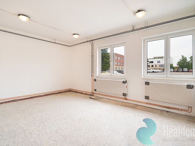 Pronájem výrobní haly, prostoru 128 m² - foto 6