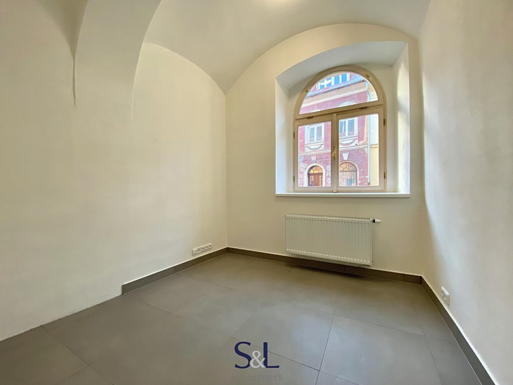 Pronájem kanceláře 16 m² - foto 2
