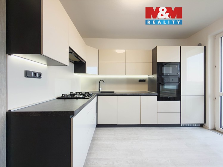 Prodej bytu 3+1 65 m² - foto 1