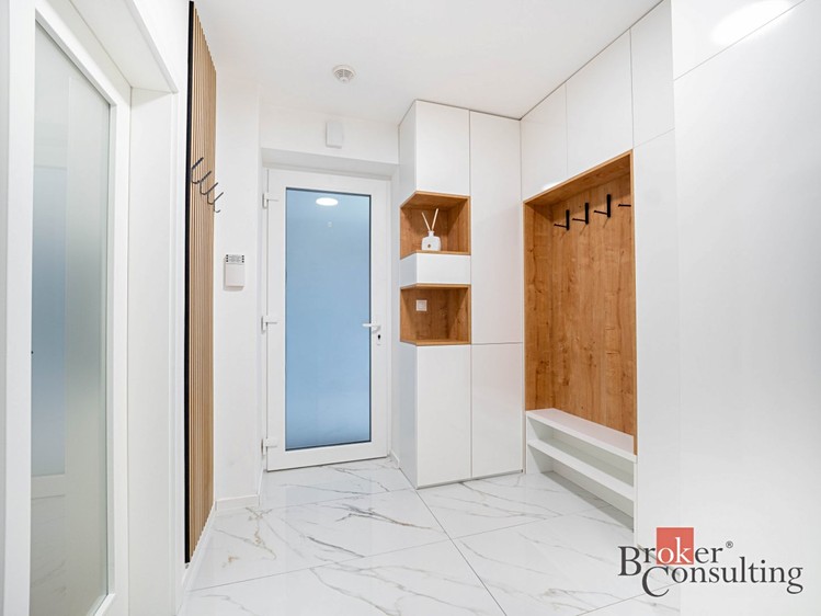 Prodej bytu 4+kk 110 m² - foto 3
