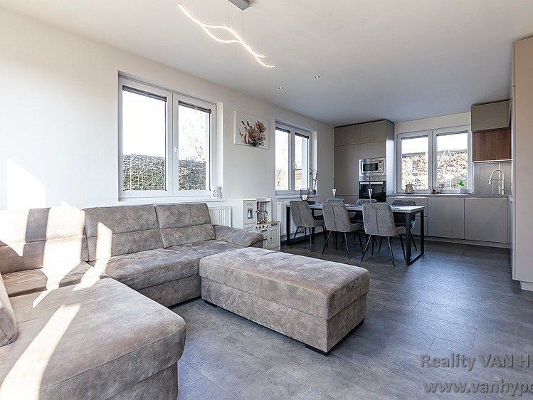 Prodej bytu 4+kk 98 m² (Mezonet) - foto 2
