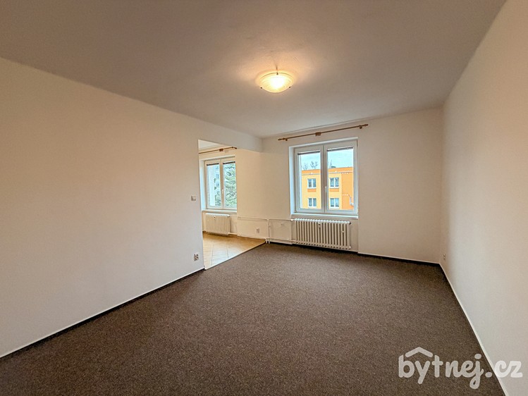 Pronájem bytu 1+kk 38 m² - foto 3