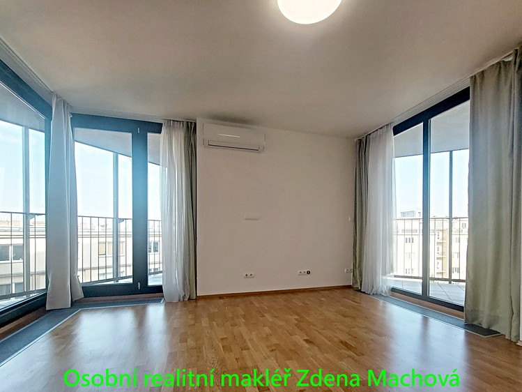 Pronájem bytu 1+kk 38 m² - foto 8