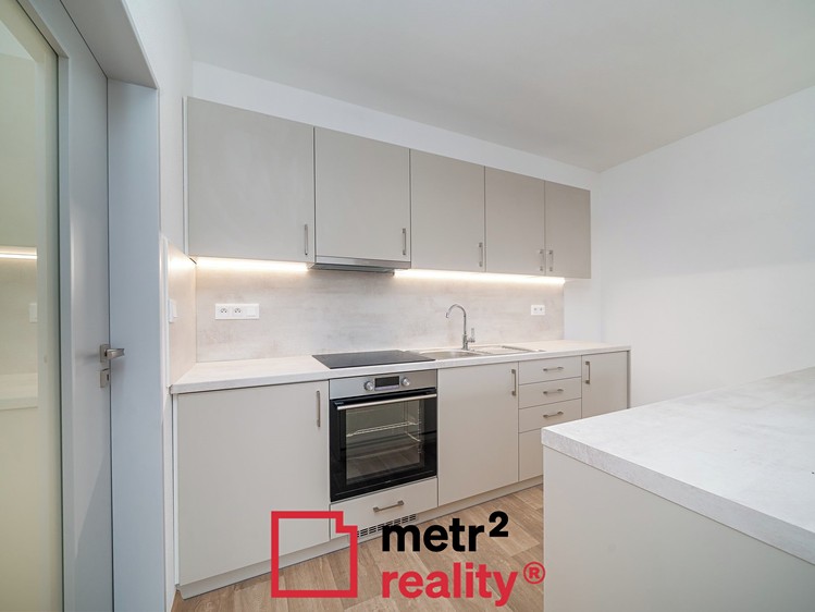 Pronájem bytu 2+kk 65 m² - foto 1