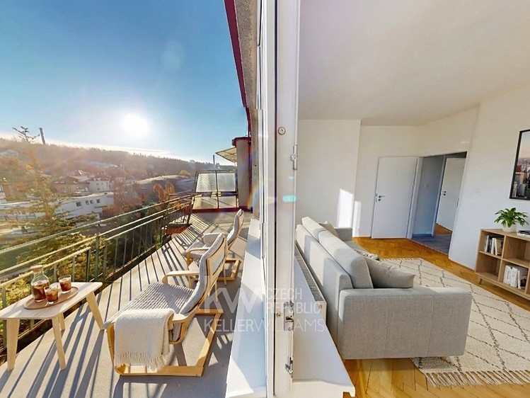 Pronájem bytu 2+1 73 m² - foto 2