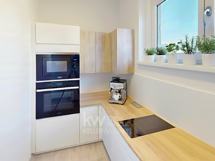 Pronájem bytu 2+1 73 m² - foto 7