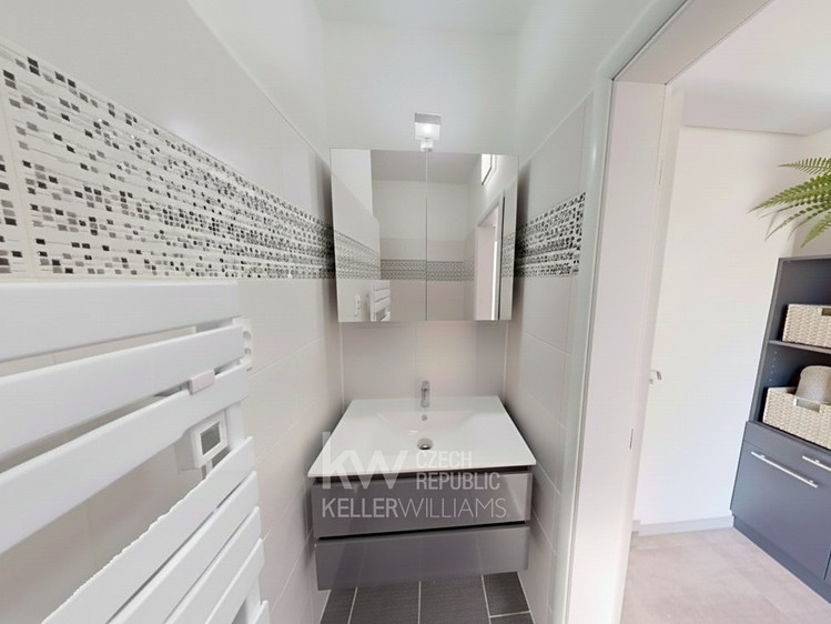 Pronájem bytu 2+1 73 m² - foto 8