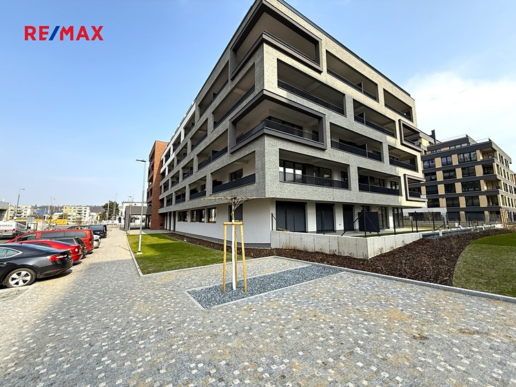 Pronájem bytu 1+kk 32 m² - foto 2