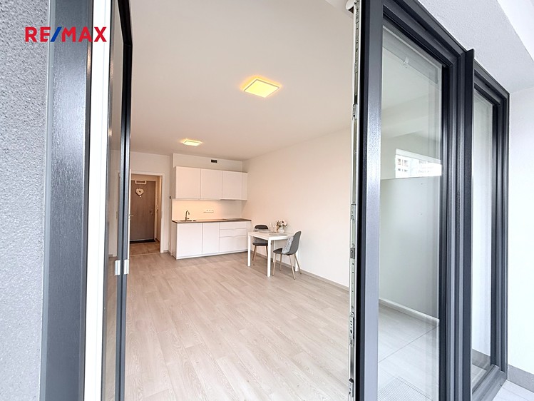 Pronájem bytu 1+kk 32 m² - foto 6