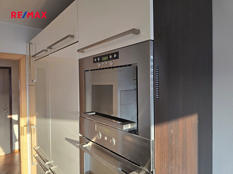 Pronájem bytu 3+1 69 m² - foto 6
