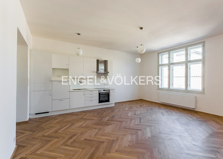 Pronájem bytu 3+kk 126 m² - foto 1