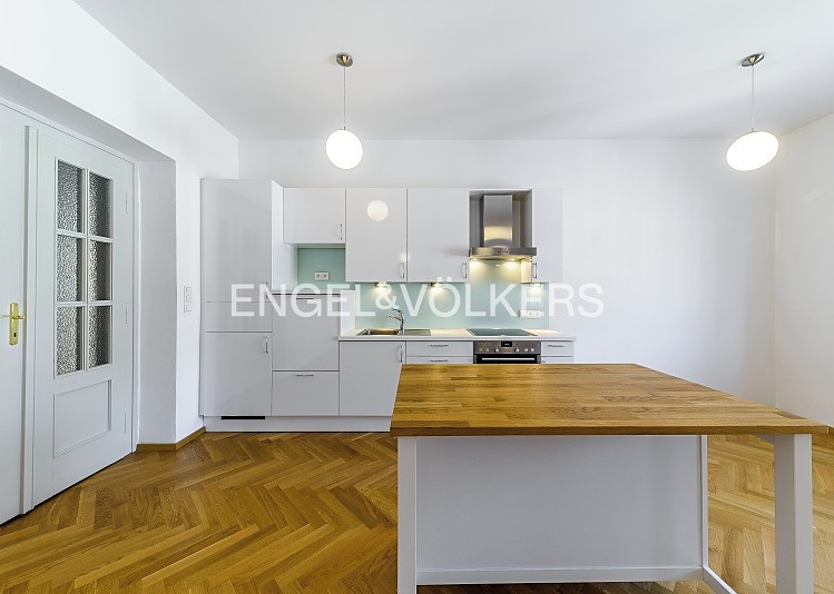 Pronájem bytu 3+kk 126 m² - foto 2