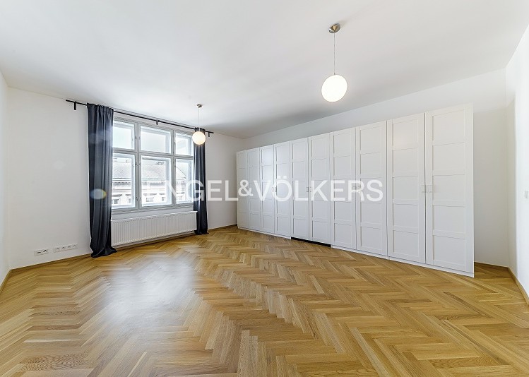 Pronájem bytu 3+kk 126 m² - foto 3