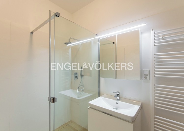 Pronájem bytu 3+kk 126 m² - foto 8