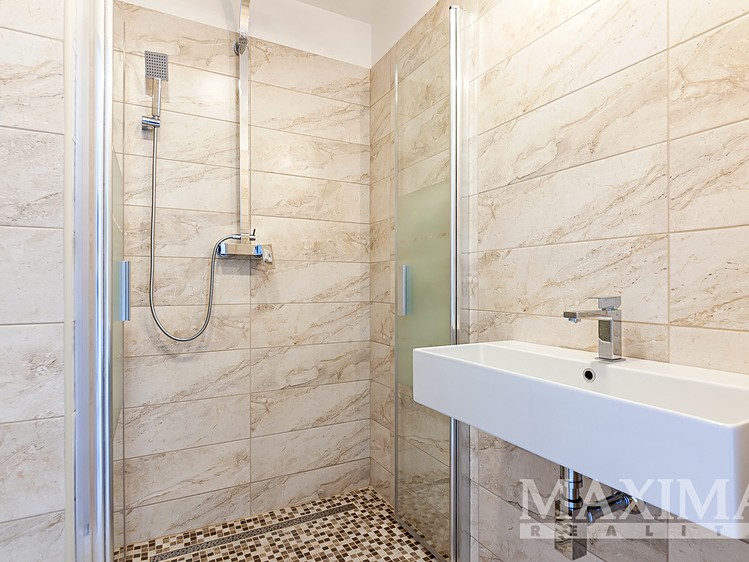 Pronájem bytu 3+kk 60 m² - foto 4