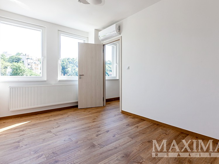 Pronájem bytu 3+kk 60 m² - foto 6