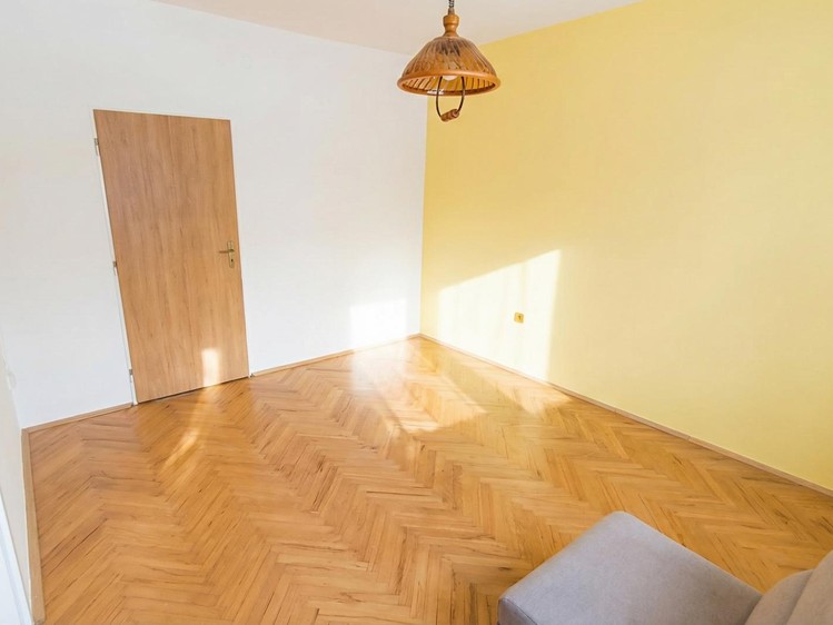 Pronájem bytu 2+1 50 m² (Jednopodlažní) - foto 2