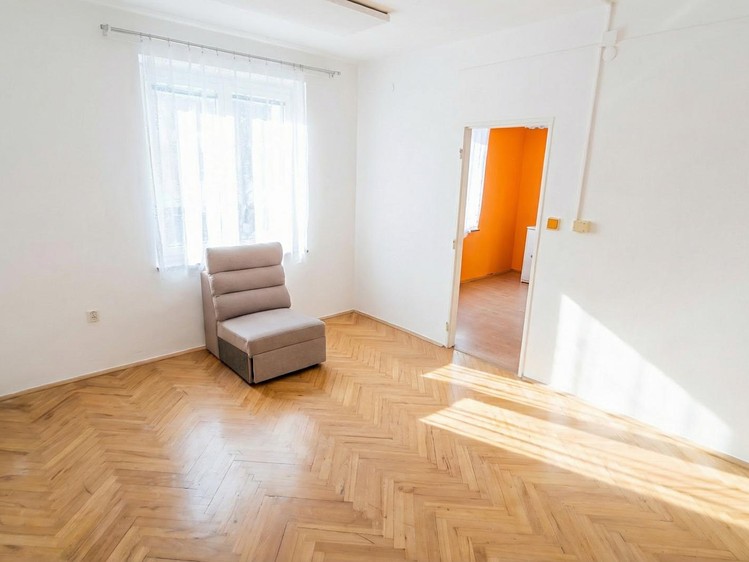 Pronájem bytu 2+1 50 m² (Jednopodlažní) - foto 3