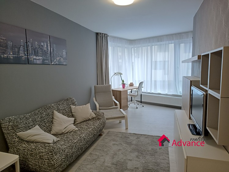 Pronájem bytu 2+kk 54 m² (Jednopodlažní) - foto 1