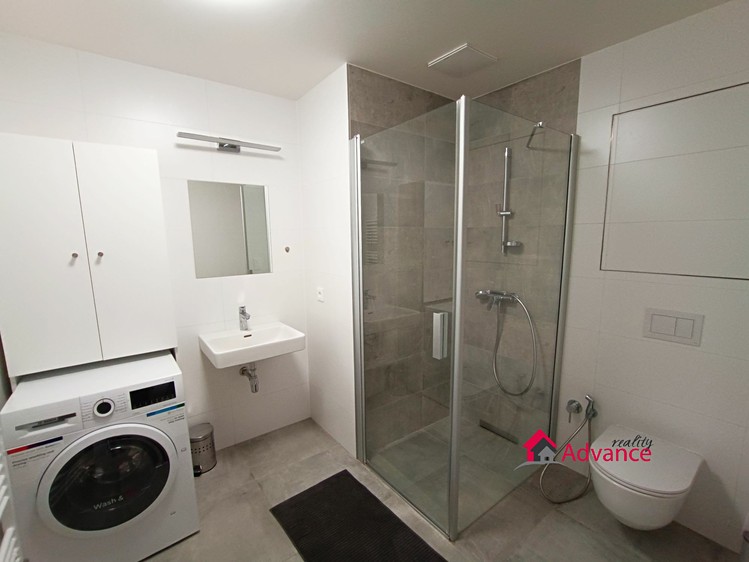 Pronájem bytu 2+kk 54 m² (Jednopodlažní) - foto 2