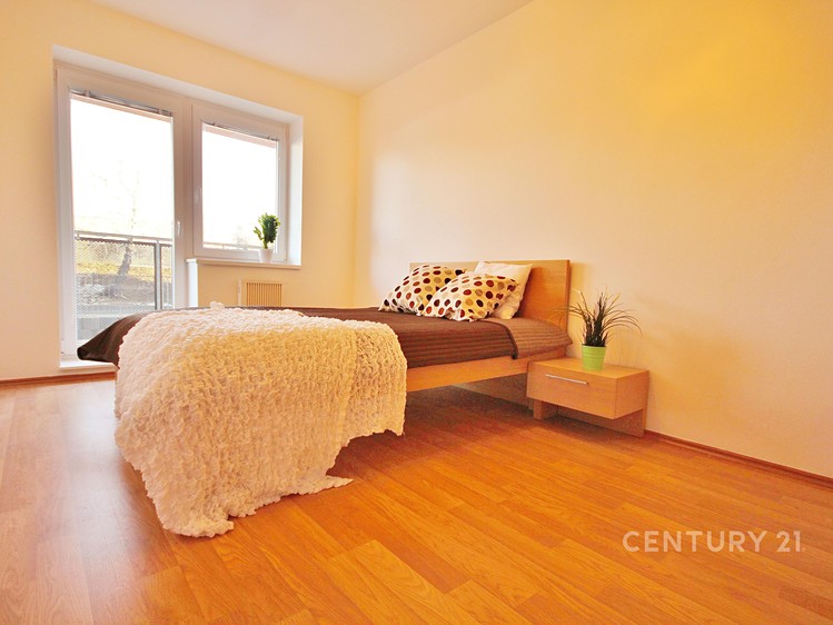Pronájem bytu 2+kk 45 m² - foto 3