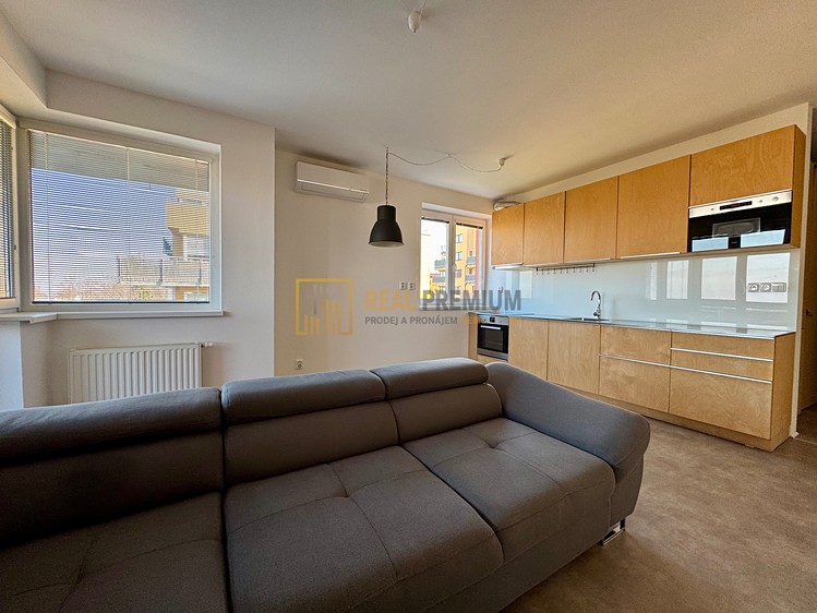 Pronájem bytu 2+kk 63 m² - foto 3